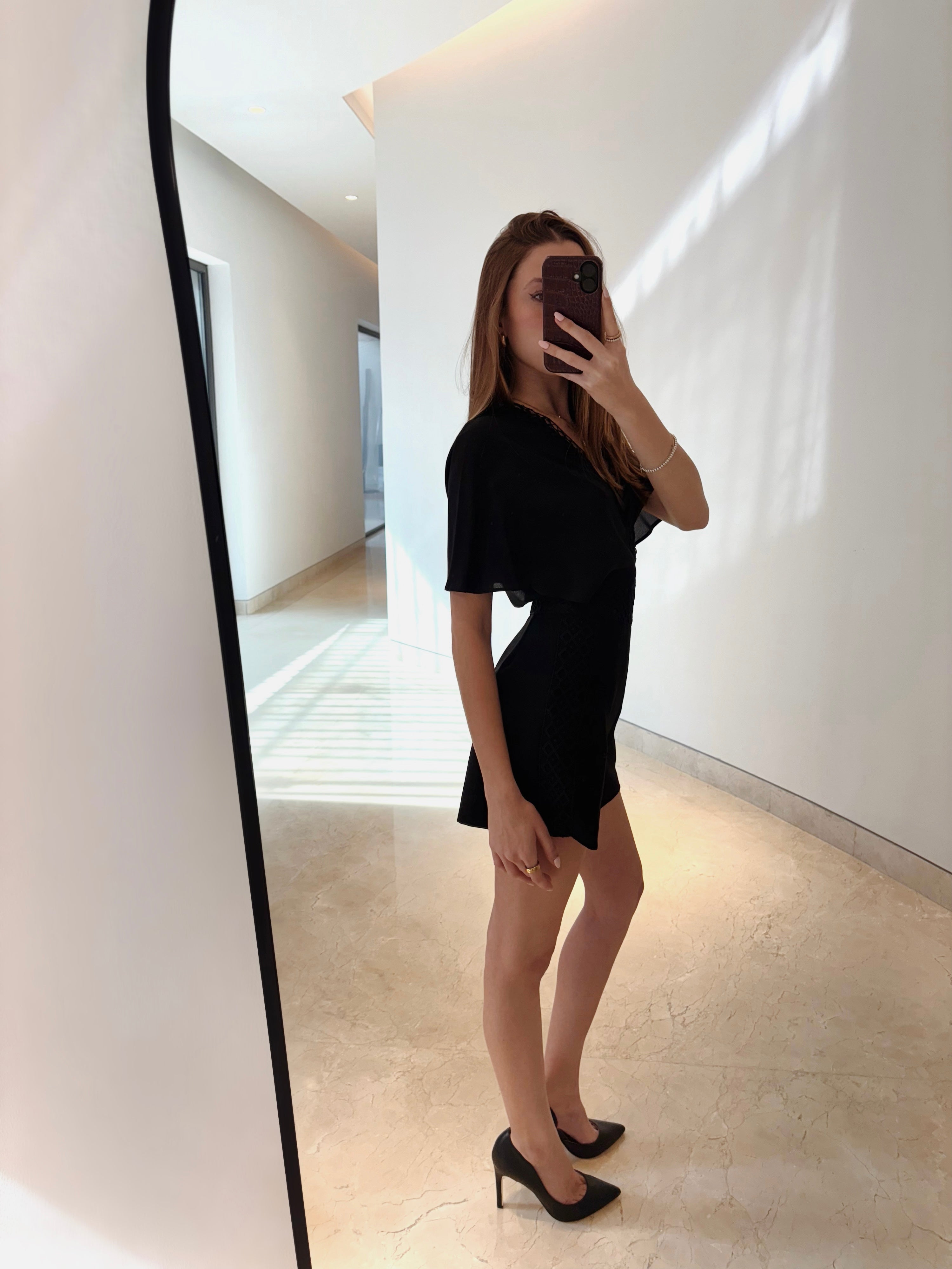 MAJE – Playsuit de seda crepé con encaje