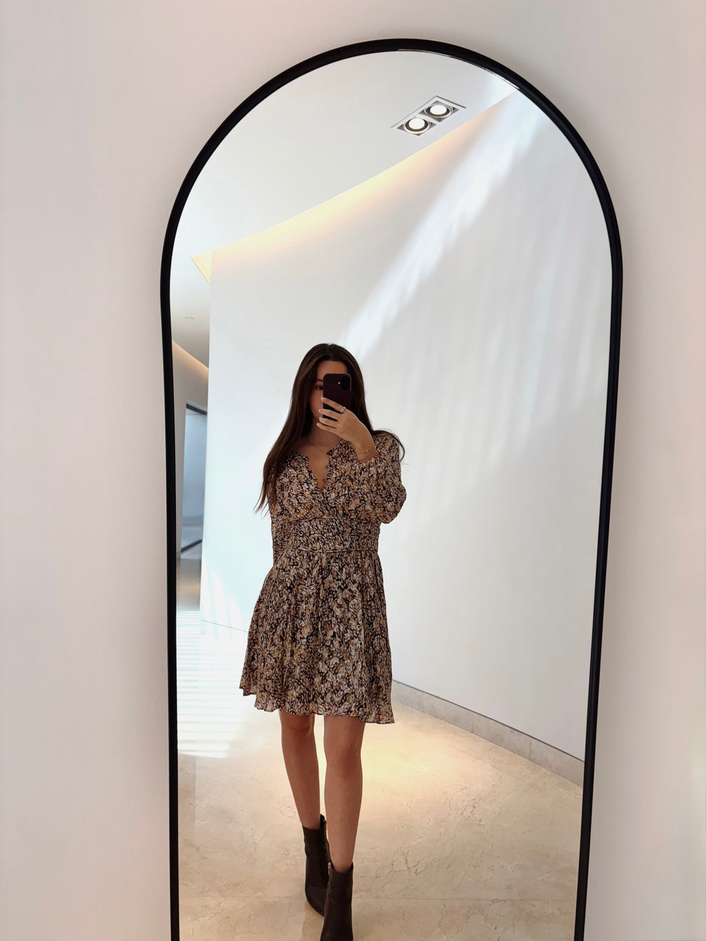 MAJE – Vestido fruncido con estampado metálico